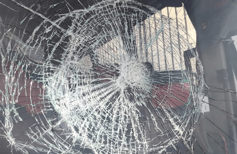 Windscreen (1)